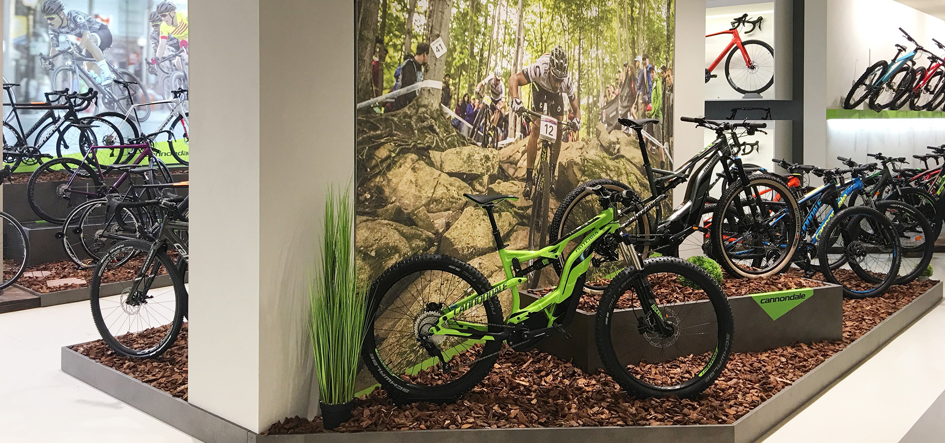 Der neue Verkaufsraum von Cannondale wurde von Schemberg Ladenbau umgestaltet.
